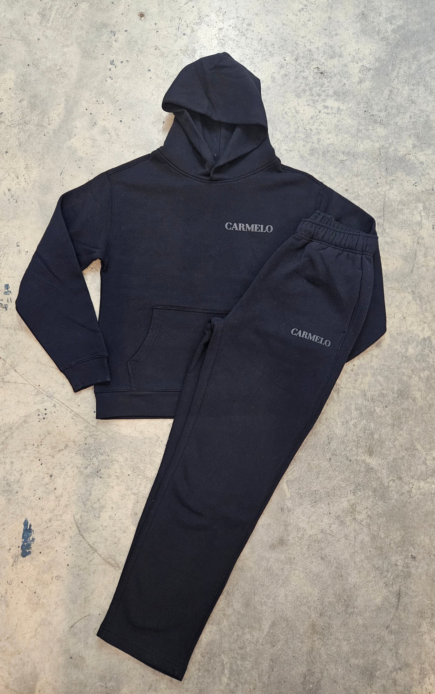 PUFF PRINT LOGO TRACKSUIT BLACK
